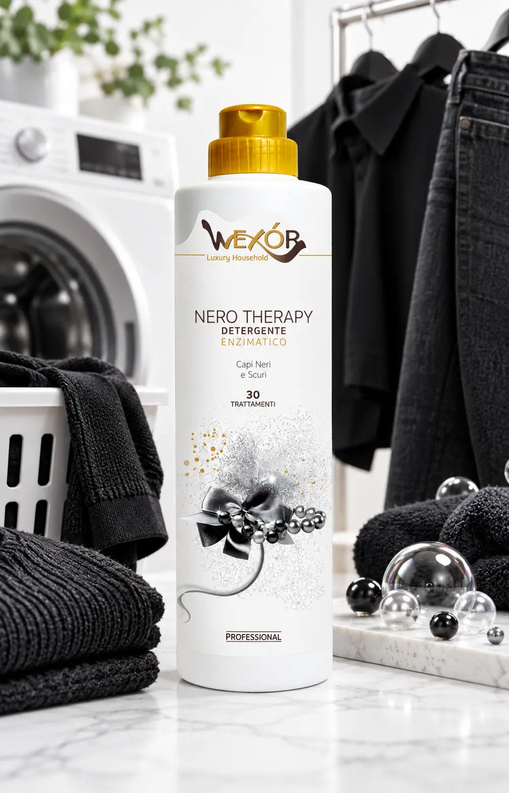 Laundry detergent for dark textile